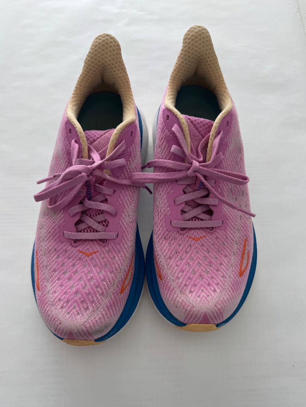 HOKA Clinton 9 size 8D pink running shoes